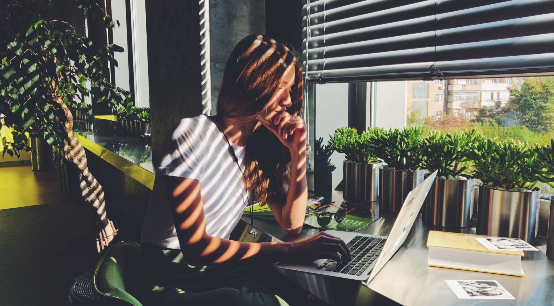 Should You Use A Free Contractor Agreement Template? (2026 Updated)