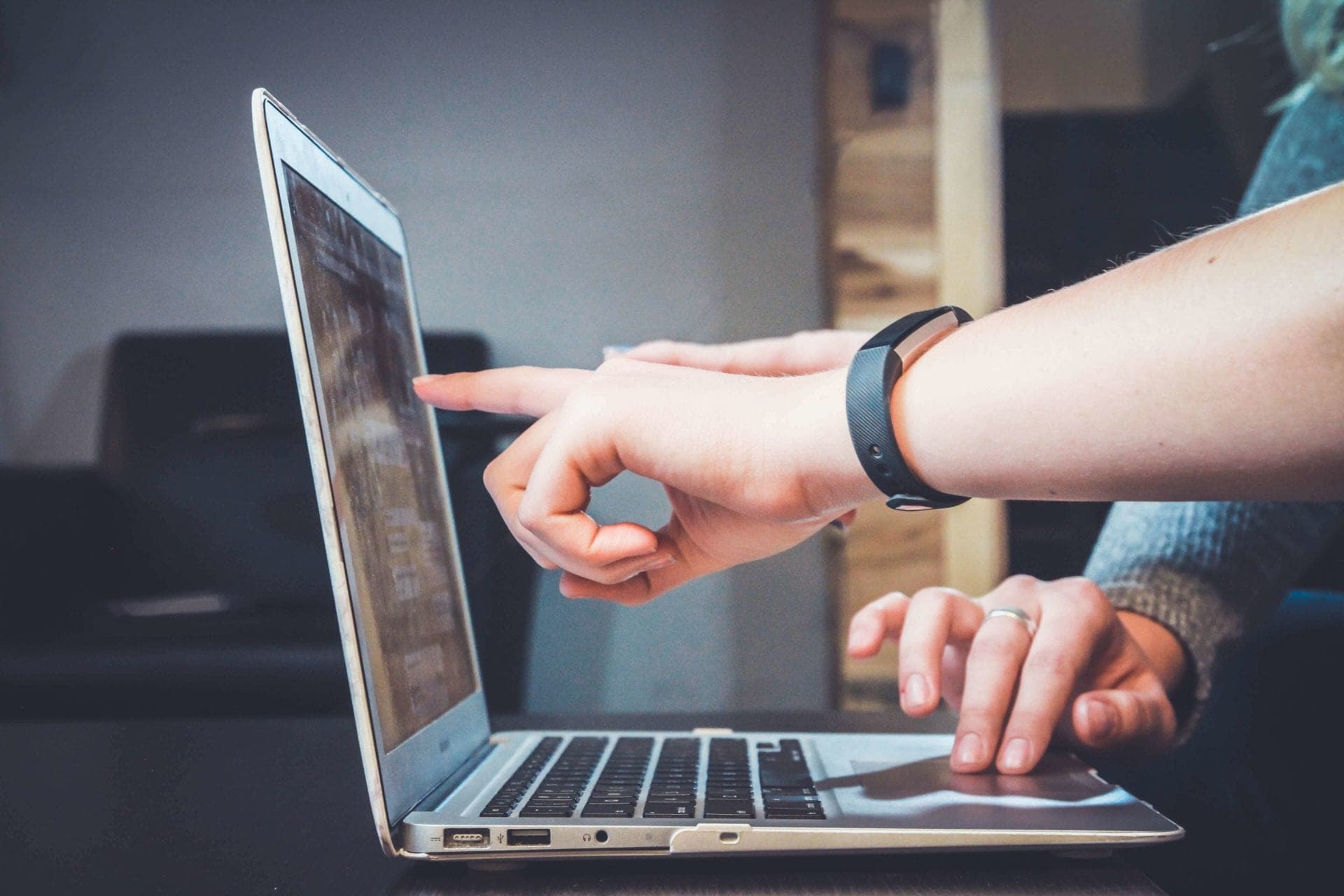 Can You Trust An Online Lawyer? (2026 Updated)