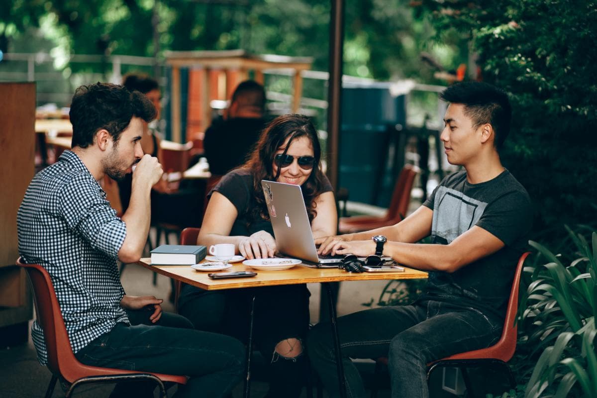 Do Startup Founders Need Official Contracts? (2026 Updated)