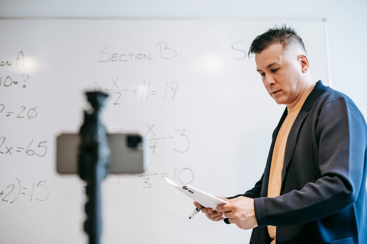 Running An Online Course? Here’s How To Protect Yourself (2026 Updated)