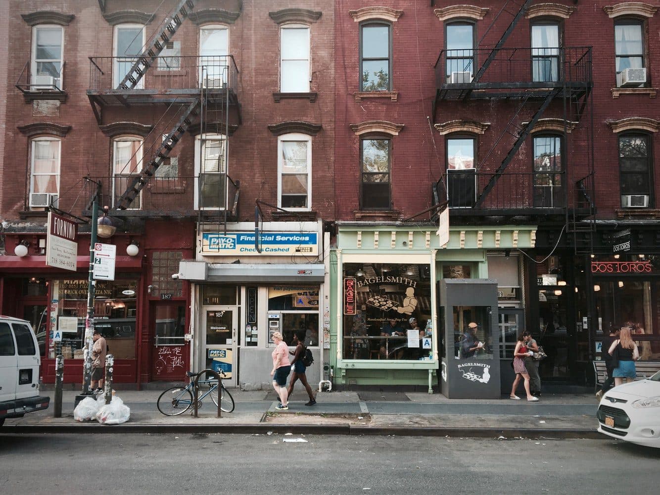How To Lease A Commercial Retail Space - 9 Things To Know (2026 Updated)