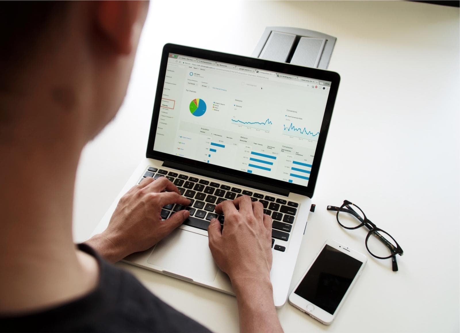 How To Sell Your Online Business (2026 Updated)