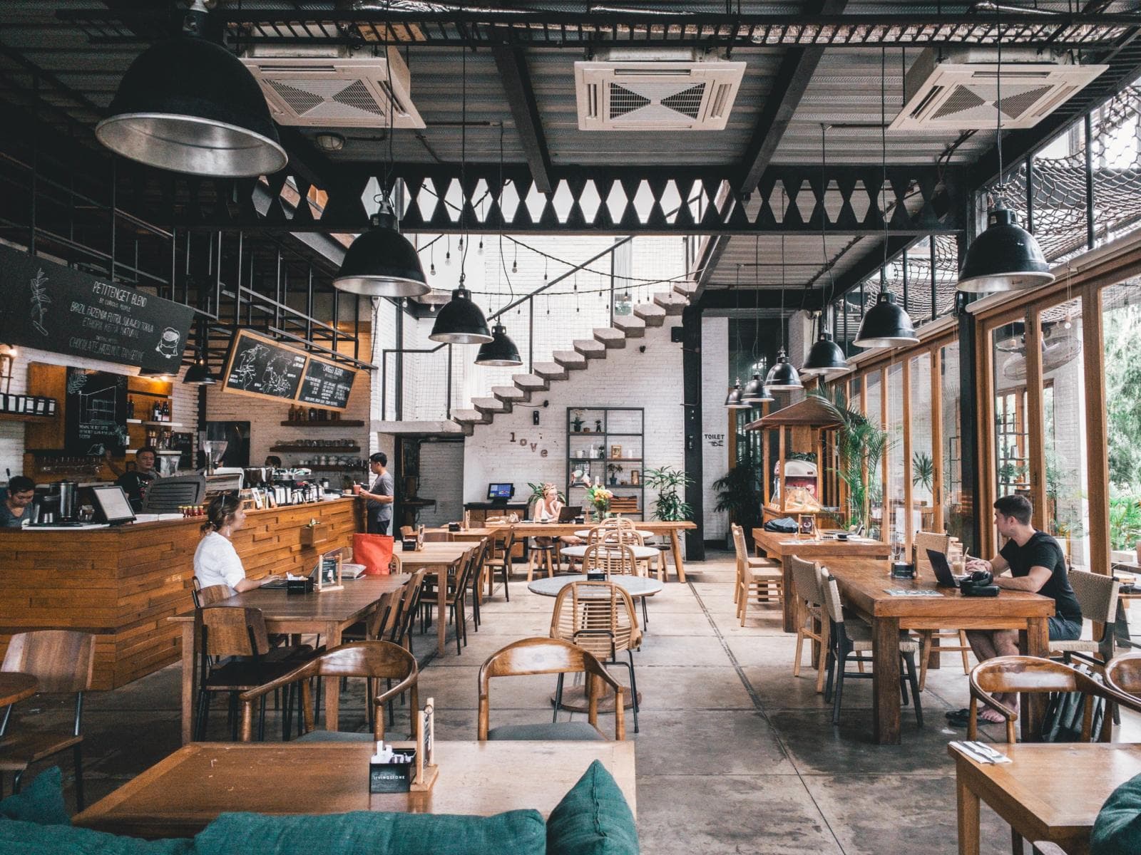 Things To Look Out For In Cafe Or Restaurant Leases (2026 Updated)